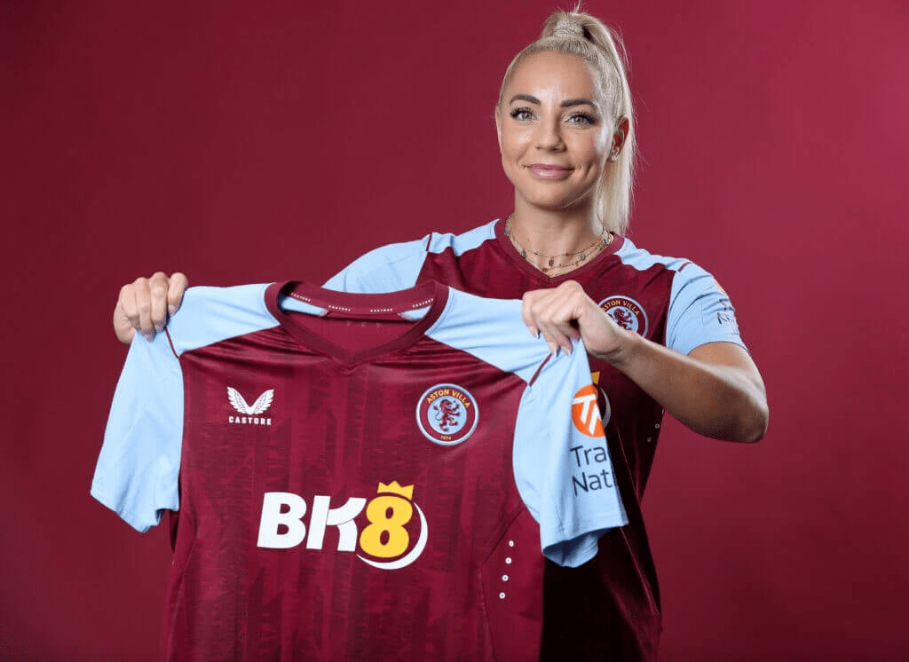 阿斯顿维拉 （Aston Villa）女队拒绝湿身~