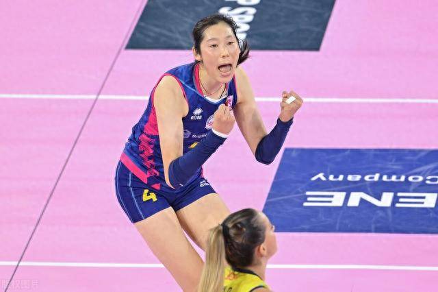 SERIE A女排斯坎迪奇3-1挫布斯托 朱婷替补登场夺9分王思敏替补