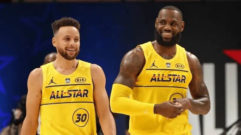 NBA热搜｜勇士压湖人 加拿大险胜西班牙 火箭关注恩比德