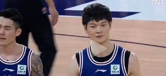 我扭伤了脚踝，不再玩了！宣布暂时离开NBA！这是篮网的新老板……