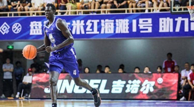 前NBL辽宁队外援马库尔-梅克与NBA猛龙签约